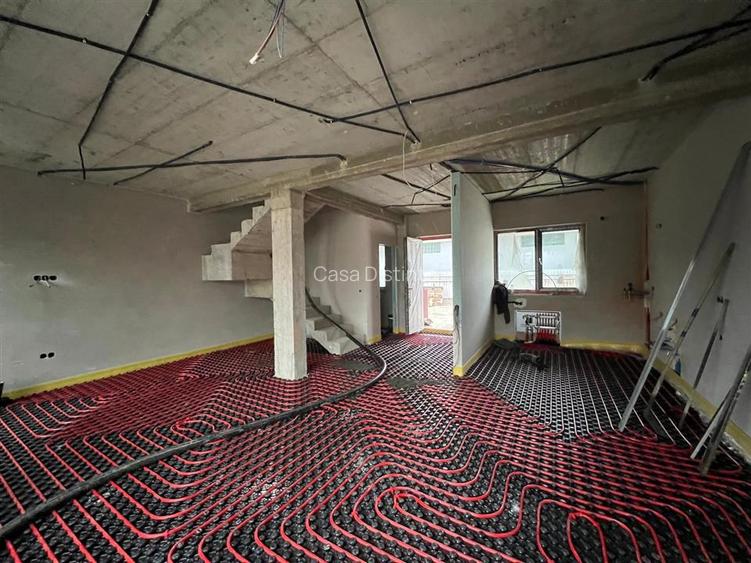 Casa in complex de case insiruite cu 5 camere - 8