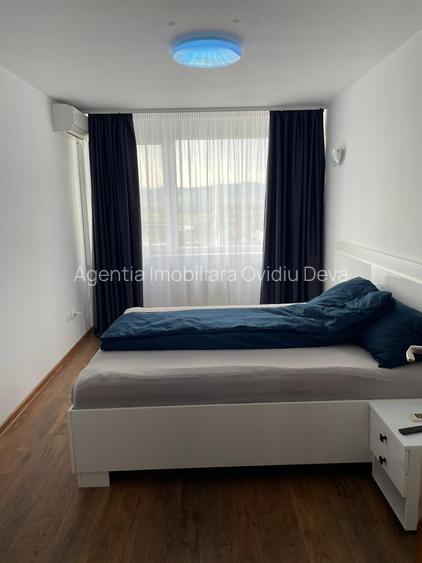 Vand apartament cu 3 camere, decomandat in Deva zona Mihai Viteazu-Piata Central - 2
