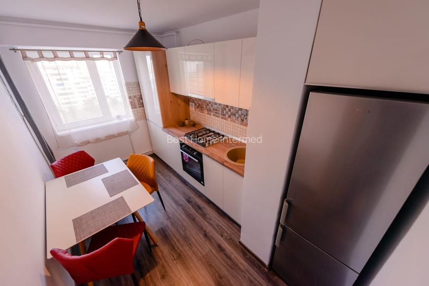 Tomis Nord, Bdul Tomis, 2 camere decomandate, mobilat, utilat, gaze, 450 Euro - 14