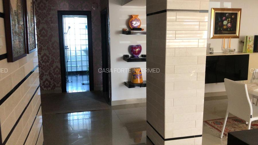 Duplex parter+ demisol, 6 camere  Faleza Nord 1800 euro - 21