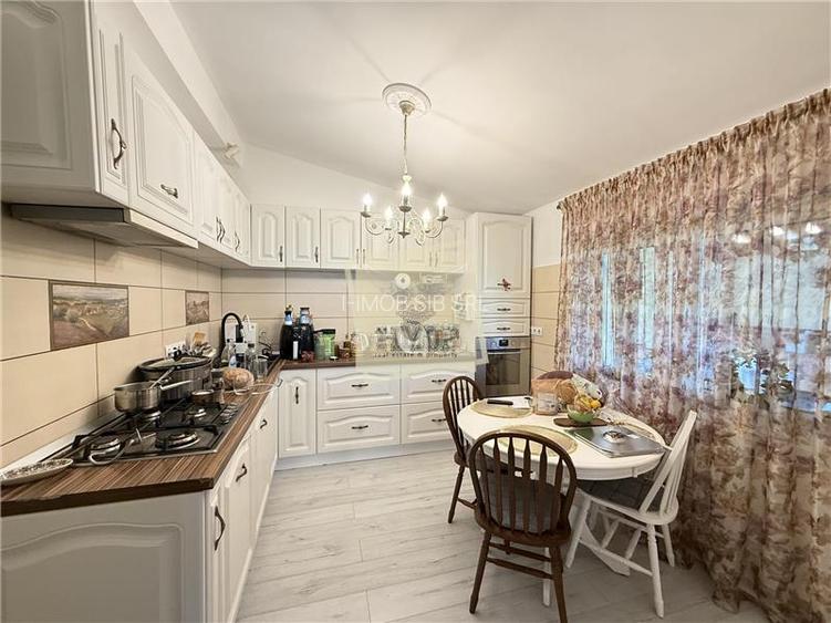 Casa moderna 6 camere 2 bai terasa garaj 654 mp teren Selimbar - 11