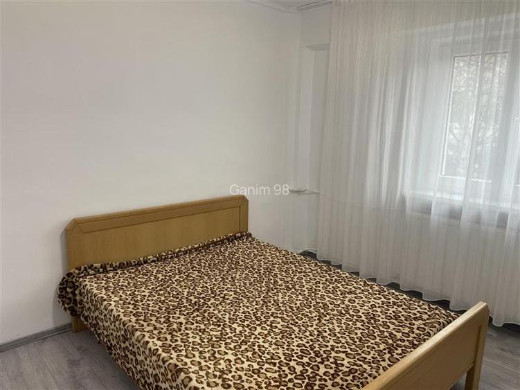 Apartament 2 camere , et 1 4 , ultracentral -Piata Moldovei , renovat , mobilat - 4