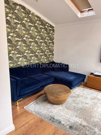 Aviatiei-Hotel CRISTAL PALACE -Vila  4 camere-suprafata  180 mp-pret 2600 euro - 2