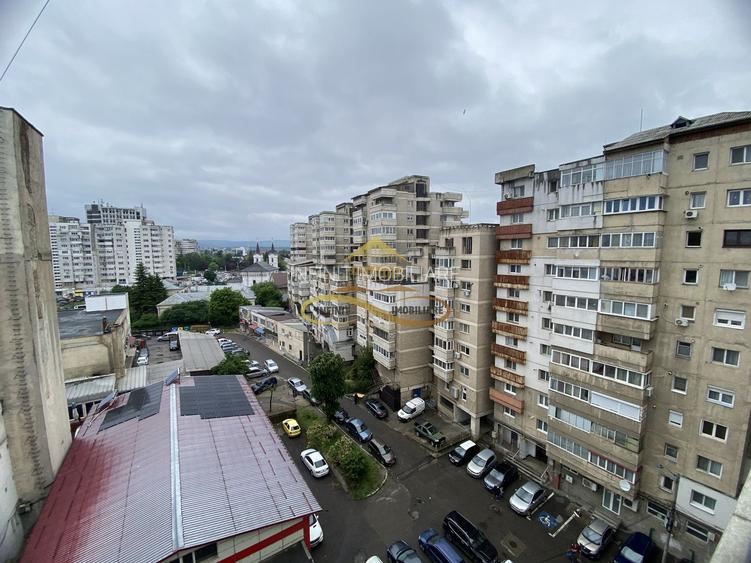 Ap. de vânzare , 2 cam. decomandate, central - 14