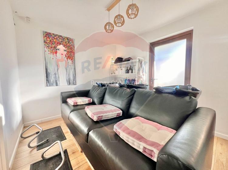 De vânzare casă cu 12 camere, în zona Decebal - 25