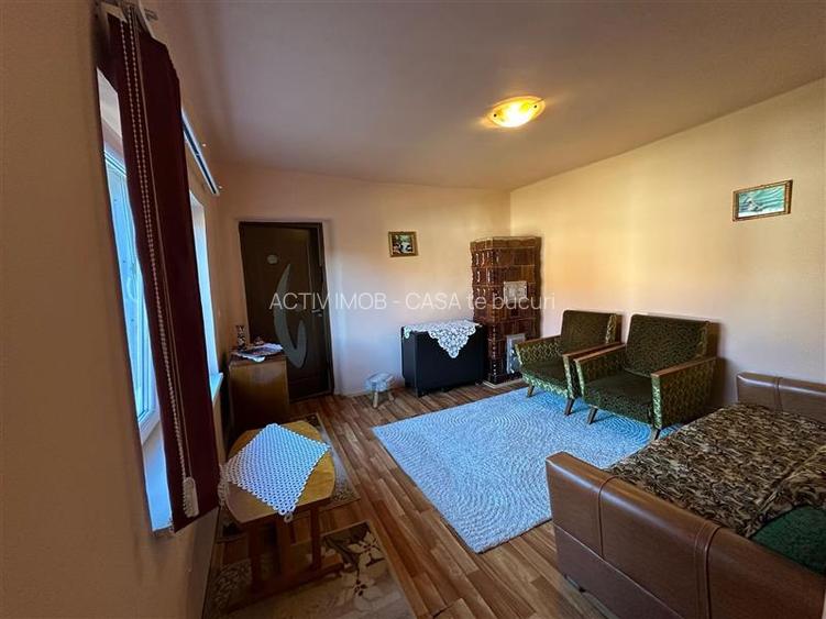 Casa Solida, pentru Familie extinsa,  cu Gradina si Teren, Doclin - 16