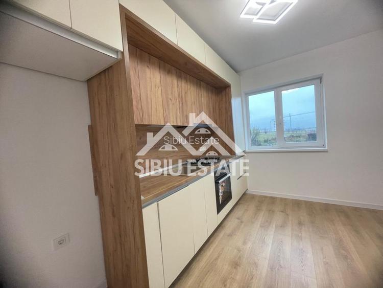 Apartament cu 3 camere, s.utila 70.15 mp.  bloc cu lift-  loc de parcare - 12