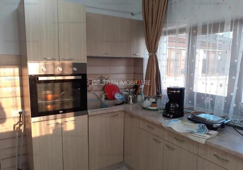 Vila noua P+1, 280mp construiti, zona Centrala, St - 400 mp cu 12 deschidere - 14