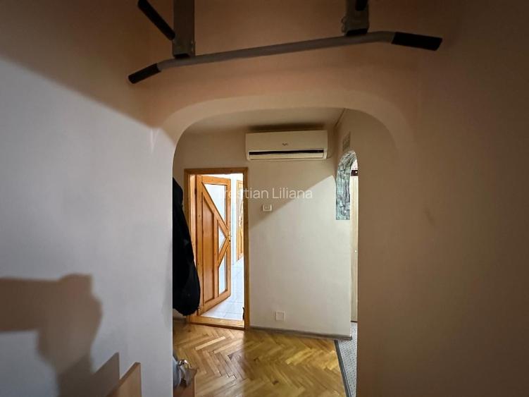 Vand apartament 3 camere etaj 1 zona 300 pe mal Arad - 2