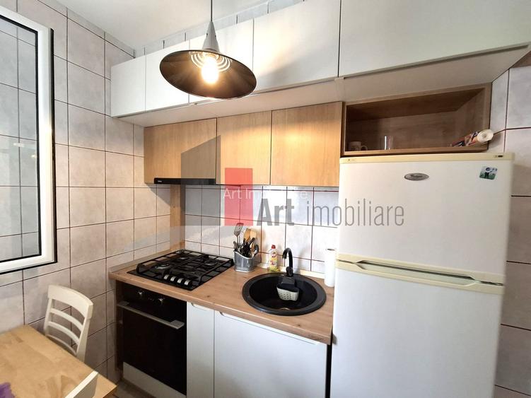 Gars. 31 mp, et 9/10, bloc reabilitat, instalații refăcute, mobilată și utilată - 10