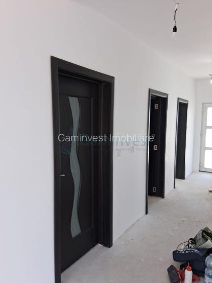 Casa de vanzare, la gri, in Santandrei, Bihor, V3304 - 3