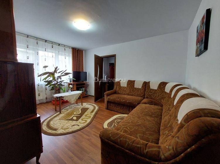 vand ap. 2 camere etaj 2 micro 6 - 7