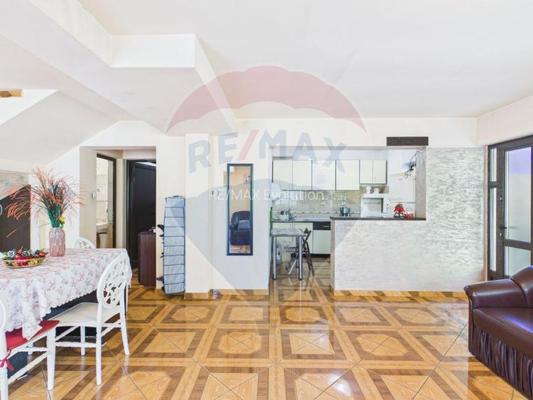 Pensiune/casa montană 9 camere în Dâmbovicioara, comision 0% - 24