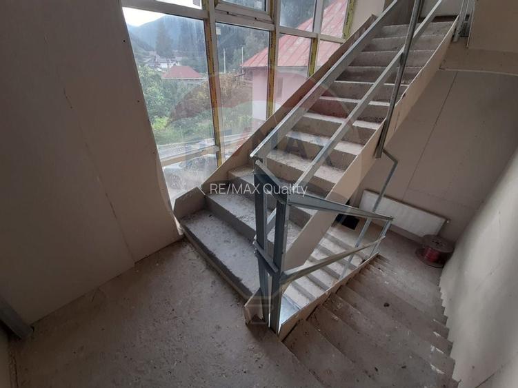 Vila / Pensiune / Camin / Azil seniori, zona superba Moeciu, parcare - 22