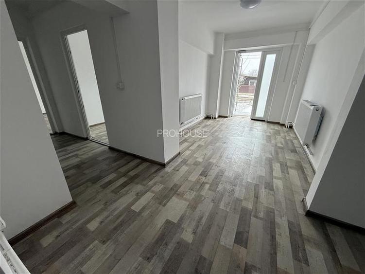Adjud - spatiu comercial renovat complet - 18