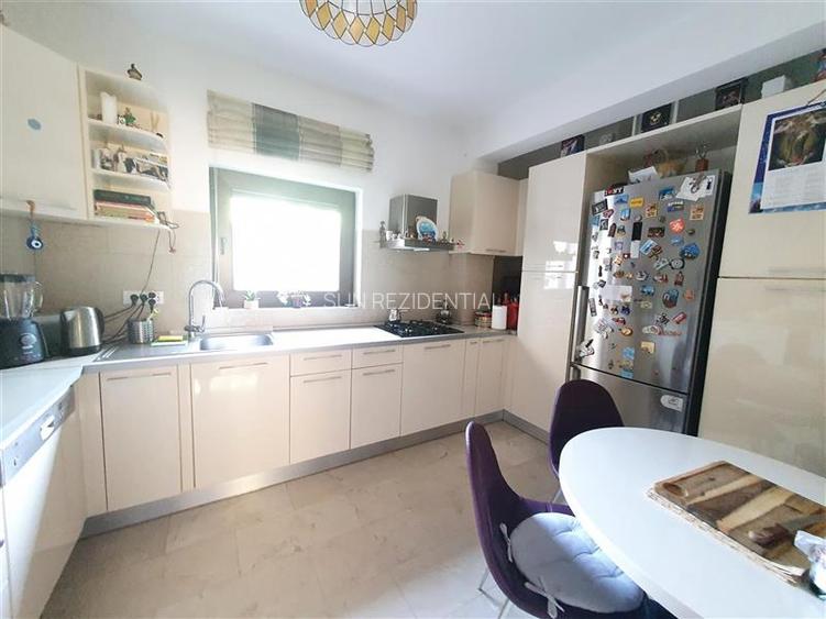 Vila la cheie, cocheta, mobilata-utilata, gradina amenajata - 11