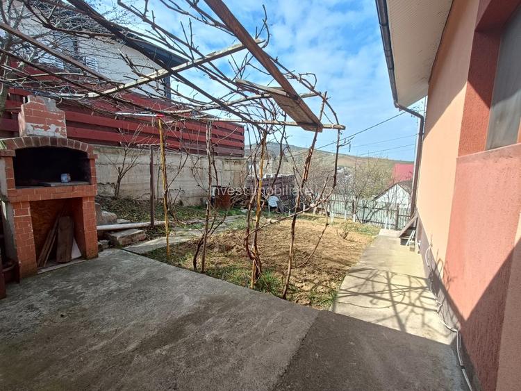 CASA INDIVIDUALA , ZONA TOMESTI, 5 CAMERE - 2