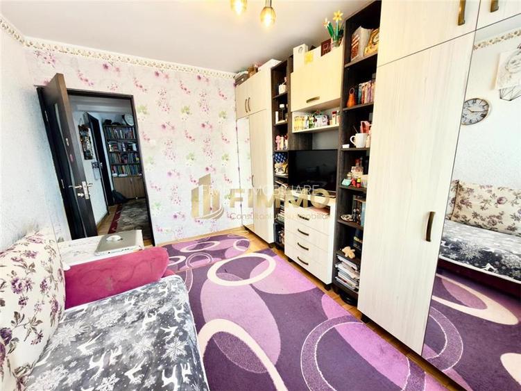 Apartament 3 camere | 2 bai | 68 mp | Zamca | ID : 1662 - 13