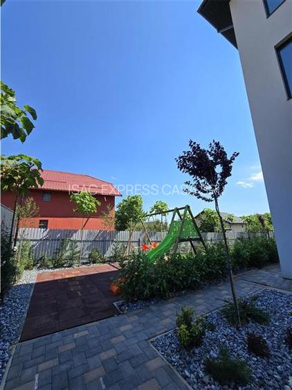 Apartament tip penthouse -111 mp, 4 camere, 2 bai, terasa 18 mp Finalizat, intab - 15