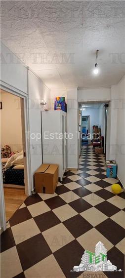 Apartament de 4 camere, cu centrala proprie, foarte spatios, in Militari, la 2 m - 9
