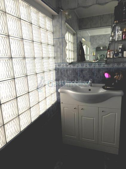 Casa cu 5 camere, singur in curte, cu Garaj zona Iosia, Oradea - 12