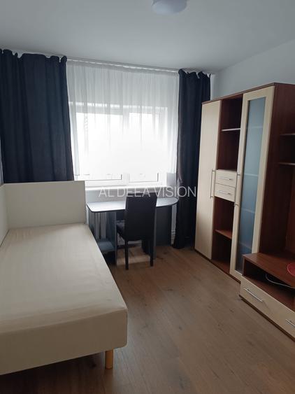 Apartament 4 camere, de vânzare, decomandat, Mănăștur, str. Brateș, etj 3/4 - 4