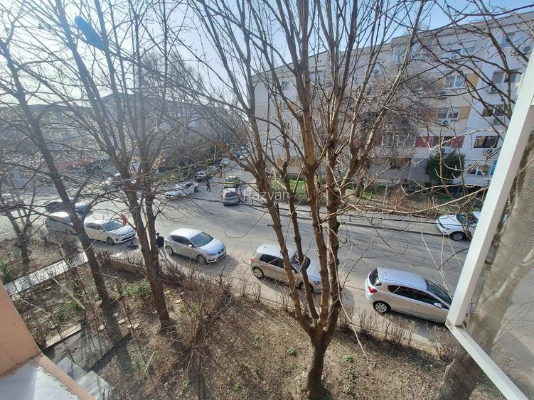 VÂND SAU SCHIMB * APARTAMENT 3 CAMERE * STRADAL *TOMIS NORD *STR TULCEI * ETAJ 2 - 11