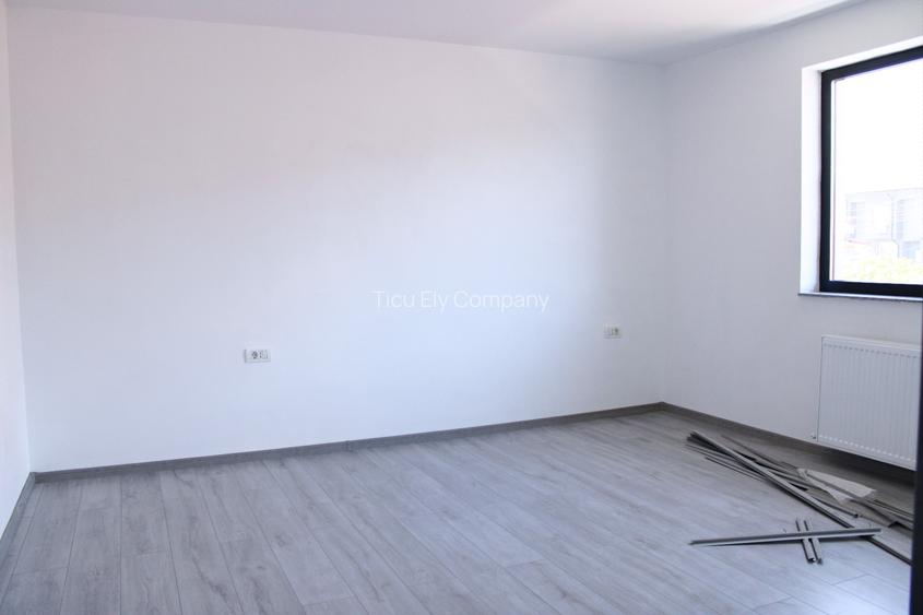 Vindem vila tip duplex in Navodari - 8