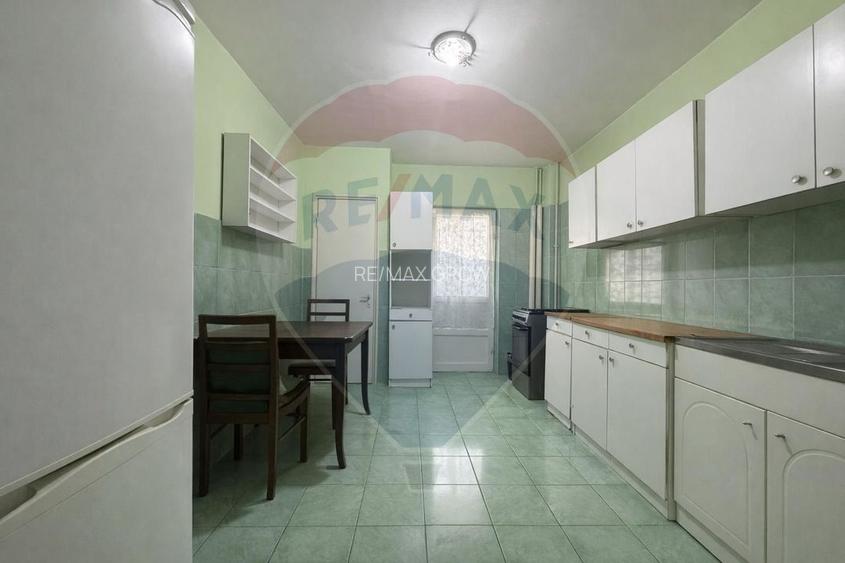 Apartament 4 camere, etaj 1, decomandat, zona centrală - 2