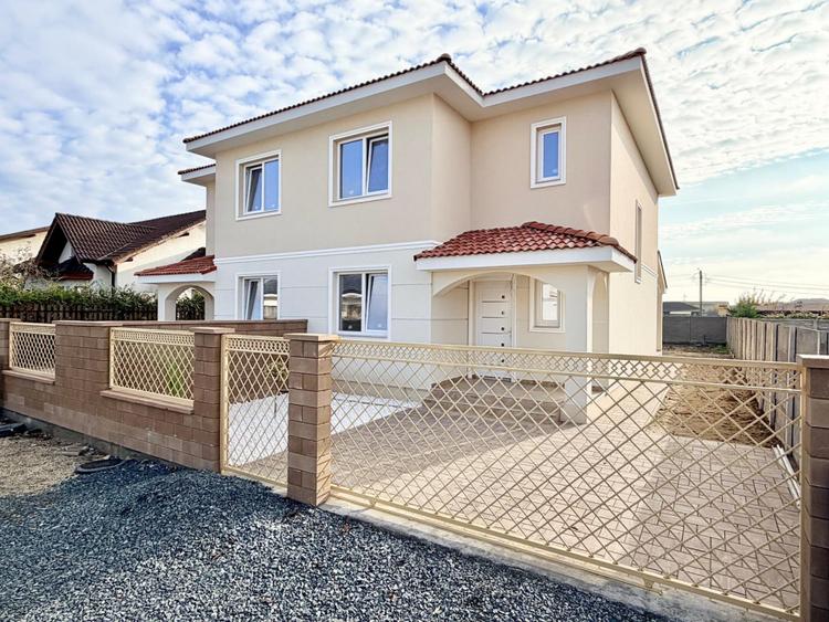 Duplex 4 camere izolat fonic - pozitie excelenta - cartier asfaltat - Mosnita