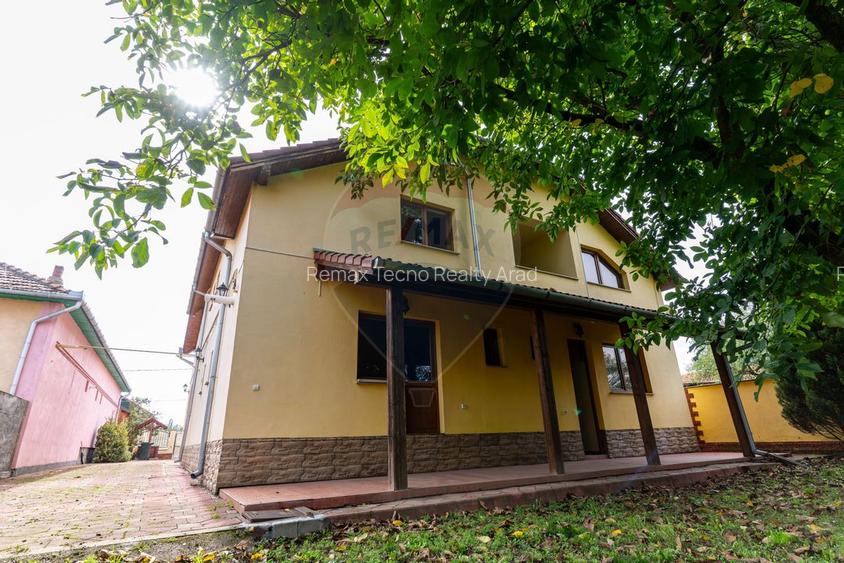 Vila /Pensiune 6 camere in Cristur, jud Hunedoara - 49