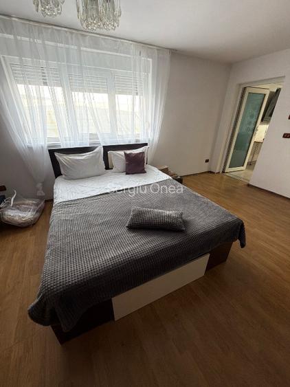 Închiriez apartament 3 camere - 3