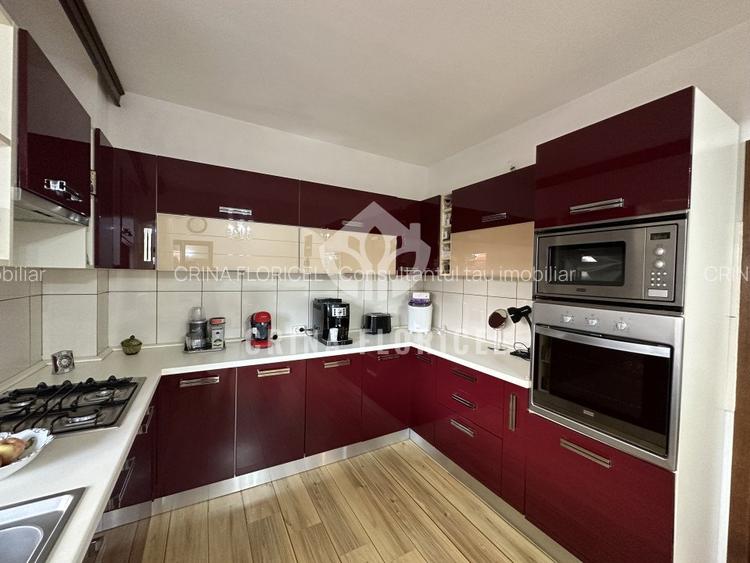 Vanzare vila cu trandafiri in suprafata de 220 mp , teren 536 mp din Domnesti - 18