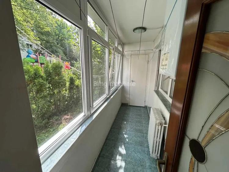 Apartament cu 3 camere si baclon, 75 mp, zona strazii Agricultorilor - 8