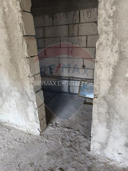 Casă / Vilă cu 5 camere de vânzare în zona Poiana Tapului - 24