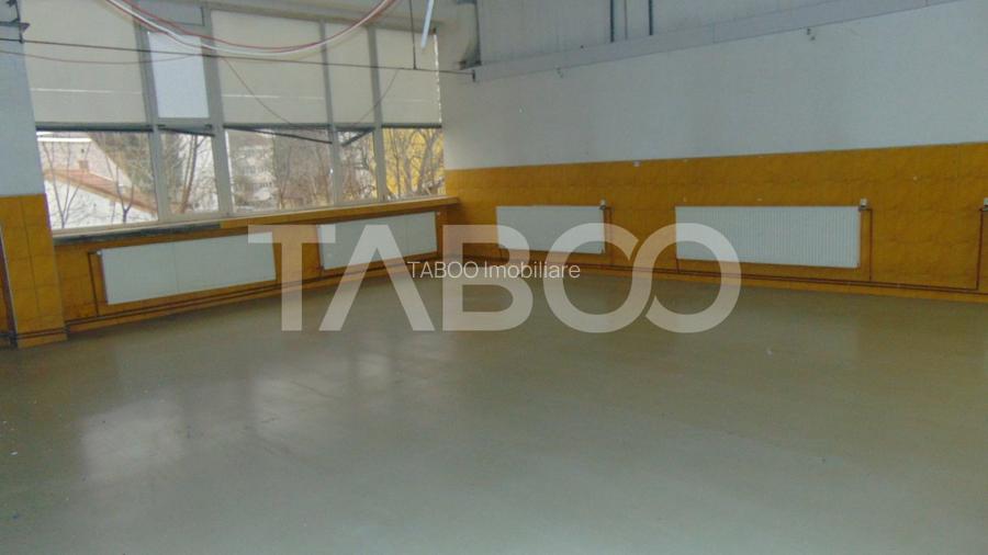 Hala generoasa amenajata pretabila productie Sibiu - 2