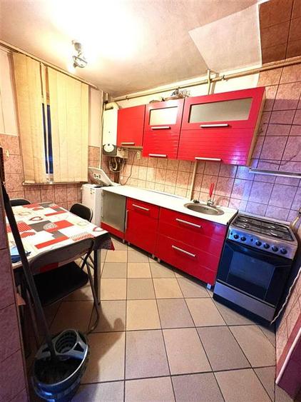 Apartament 3 camere, centrala proprie, bloc izolat, lift