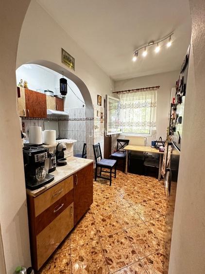 Vila P-ta Unirii cu 4 camere,curte,subsol,Centru civic,parcare,ultracentral. - 9