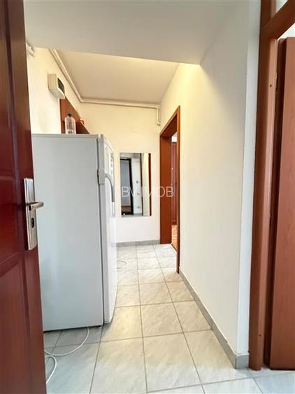 Vanzare garsoniera decomandata in bloc de apartamente, zona Garii - 8