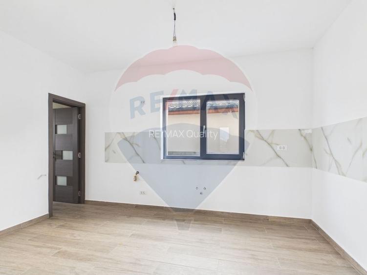 Vila moderna 5 camere P+1 de vanzare in Crevedia - 9