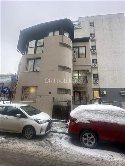 ​Vilă Reprezentativă – Spațiu Comercial/Birouri | Zona Pia& - 13