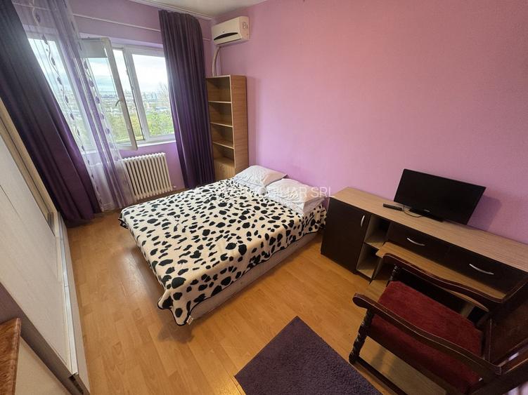 Garsoniera zona Far - 2