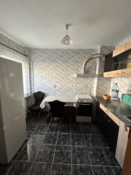 Inchiriez apartament ultracentral Ramada - 12