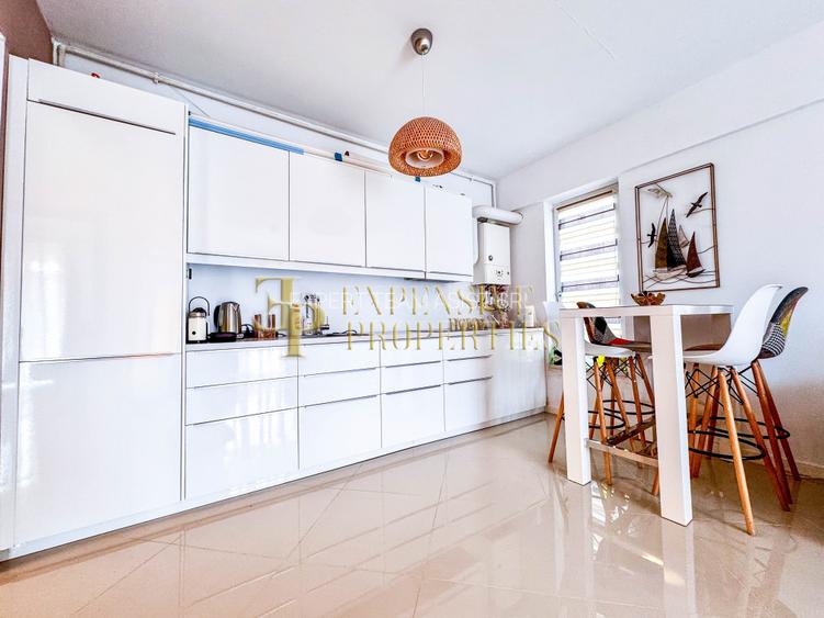 Azure Terrace Apartment - 3