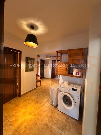 Apartament 3 camere de inchiriat, in zona Centrala -  vedere catre Blvd Mircea - 7