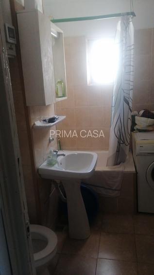 Apartament cu 2 camere ~ zona Brosteni ~ etaj 3 din 4 ~ confort 1 decomandat - 7