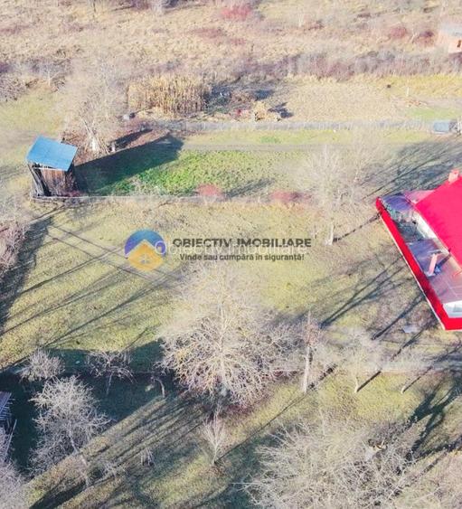 TEREN  intravilan comuna  TARCAU - STRAJA - 5