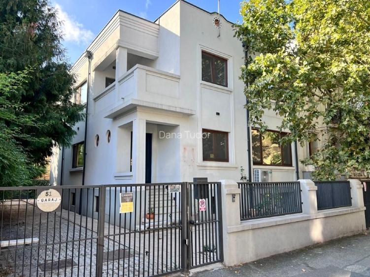 PROPRIETAR inchiriez vila Cotroceni, str Louis Pasteur - 9