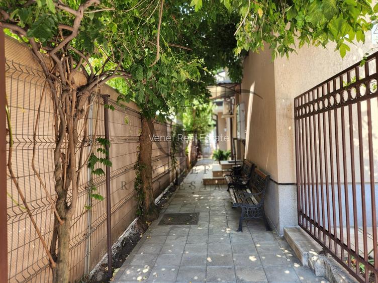 Vila 8 camere 3 bucatarii 3 bai 1 terasa 281 mp Barbu Vacarescu Stefan cel Mare - 28