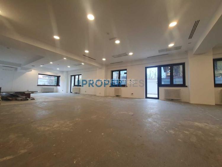 Comision 0! Inchiriere cladire birouri individuala - 1200mp - 4